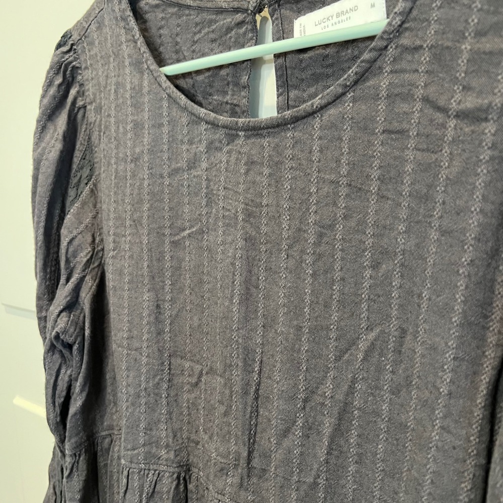 Lucky Brand Gray Tiered Babydoll‎ Blouse Top Long Sleeve Bohemian Boho Women M - Picture 6 of 13